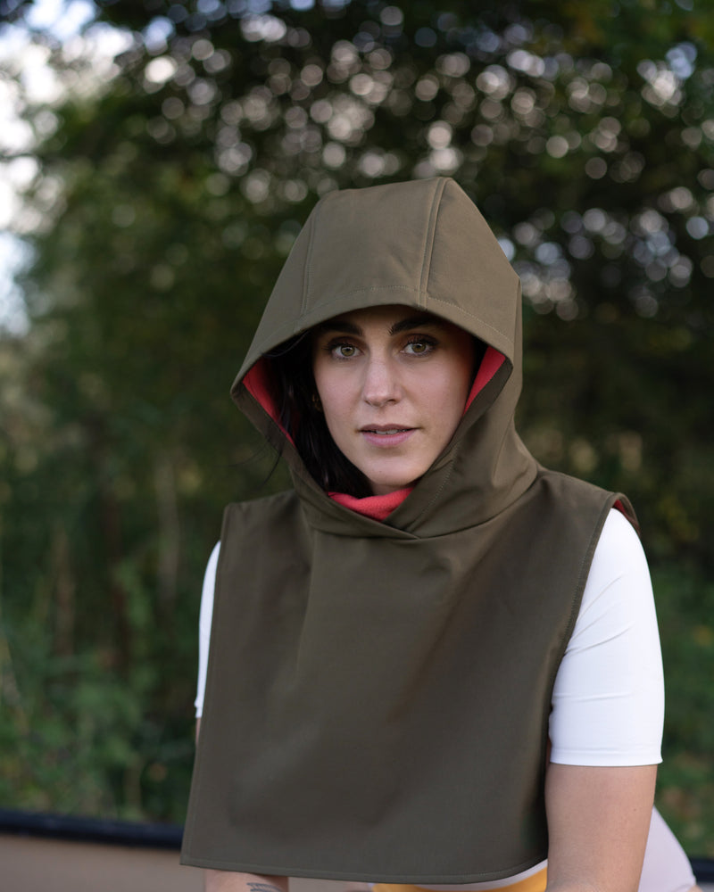 Wylding Storm Hood Moss Green — detail